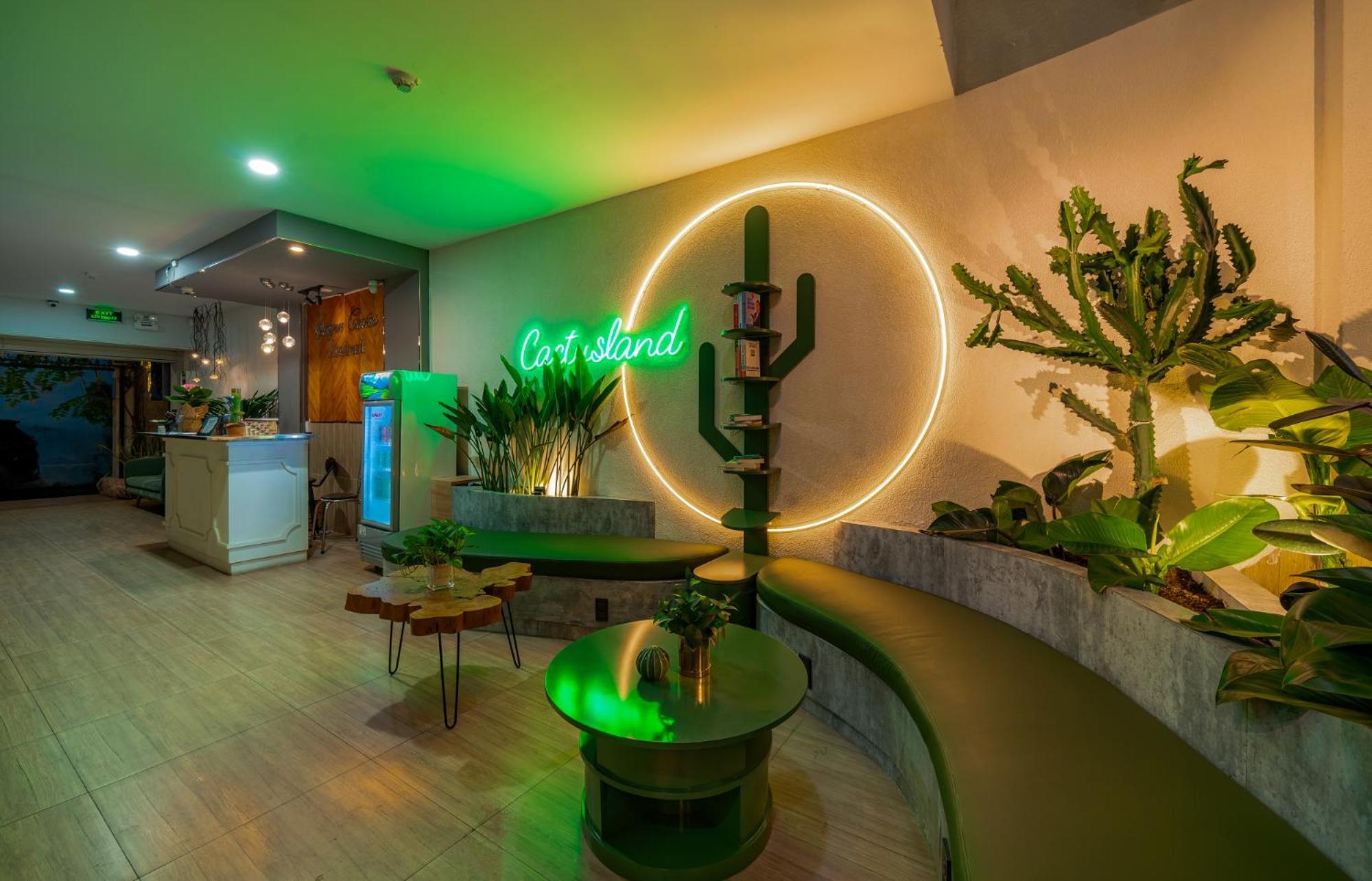 Khách sạn hẻo lánh Cactusland Gần Sân Bay Tân Sơn Nhất 3*