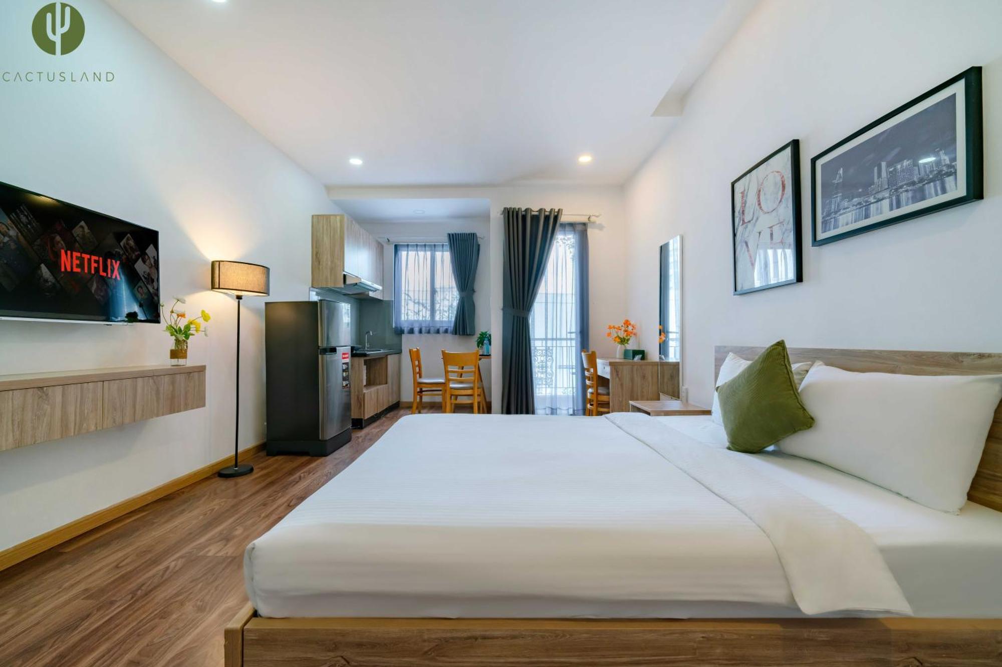 Cactusland Gần Sân Bay Tân Sơn Nhất 3*
